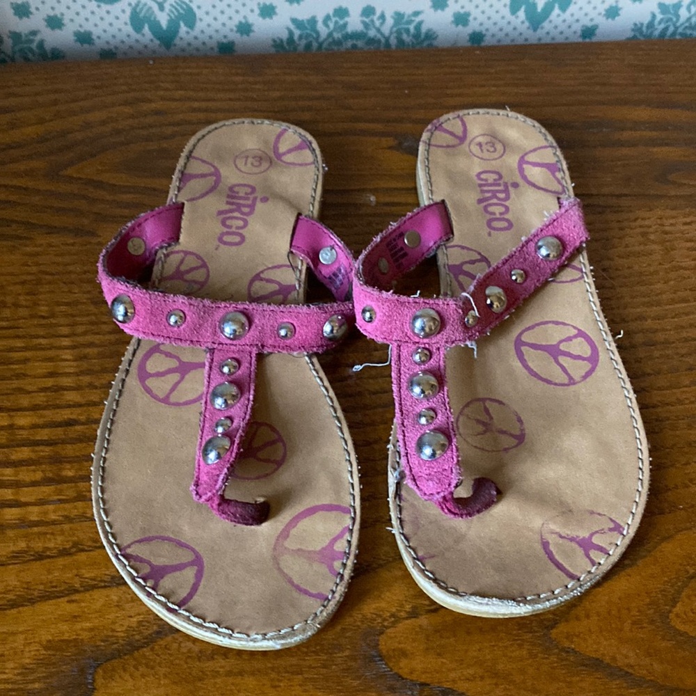๐HP 3 for $8 Pink Sandals - Picture 1 of 3